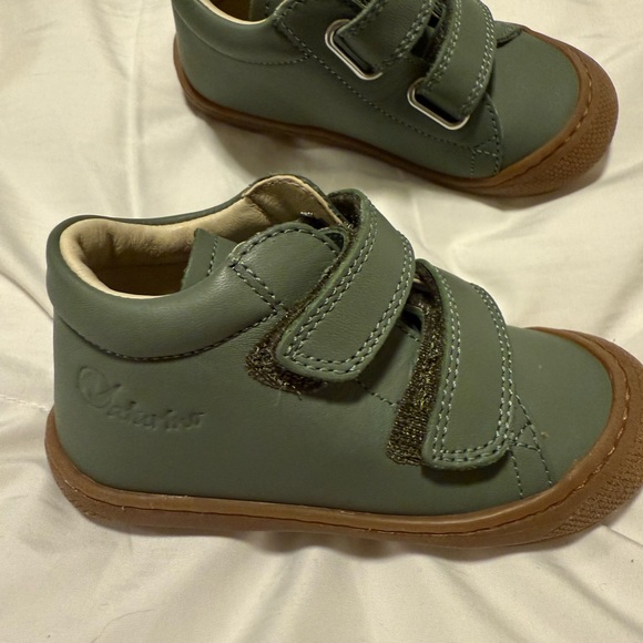 Naturino Other - Naturino Green Baby Walker Shoes with Velcro Straps size 23
